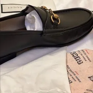 Gucci | Shoes | 953 Horsebit Leather Loafer Worn 5 Times  display picture 1